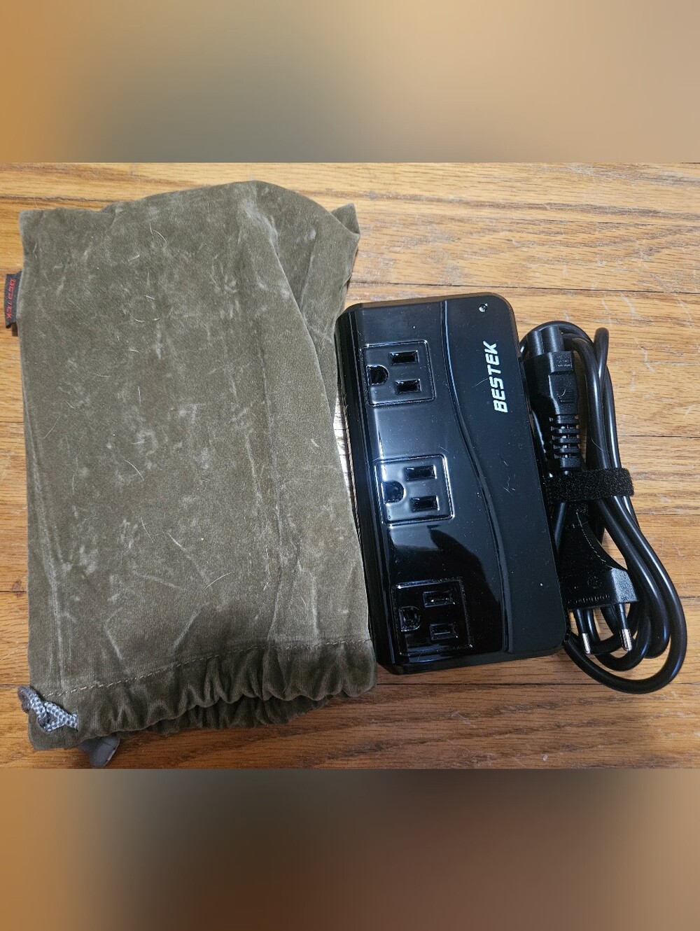 Portable Power Adaptor & Convertor BESTEK Black 3-Outlet Power Strip with Cord